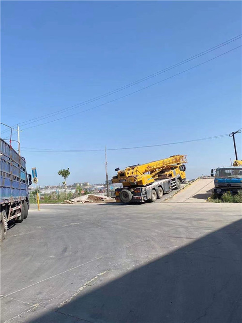 安吉县25吨吊车的租赁价格大概是多少？